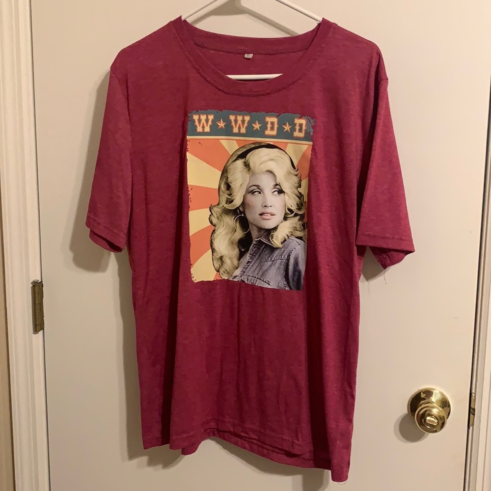 Graphic tee
